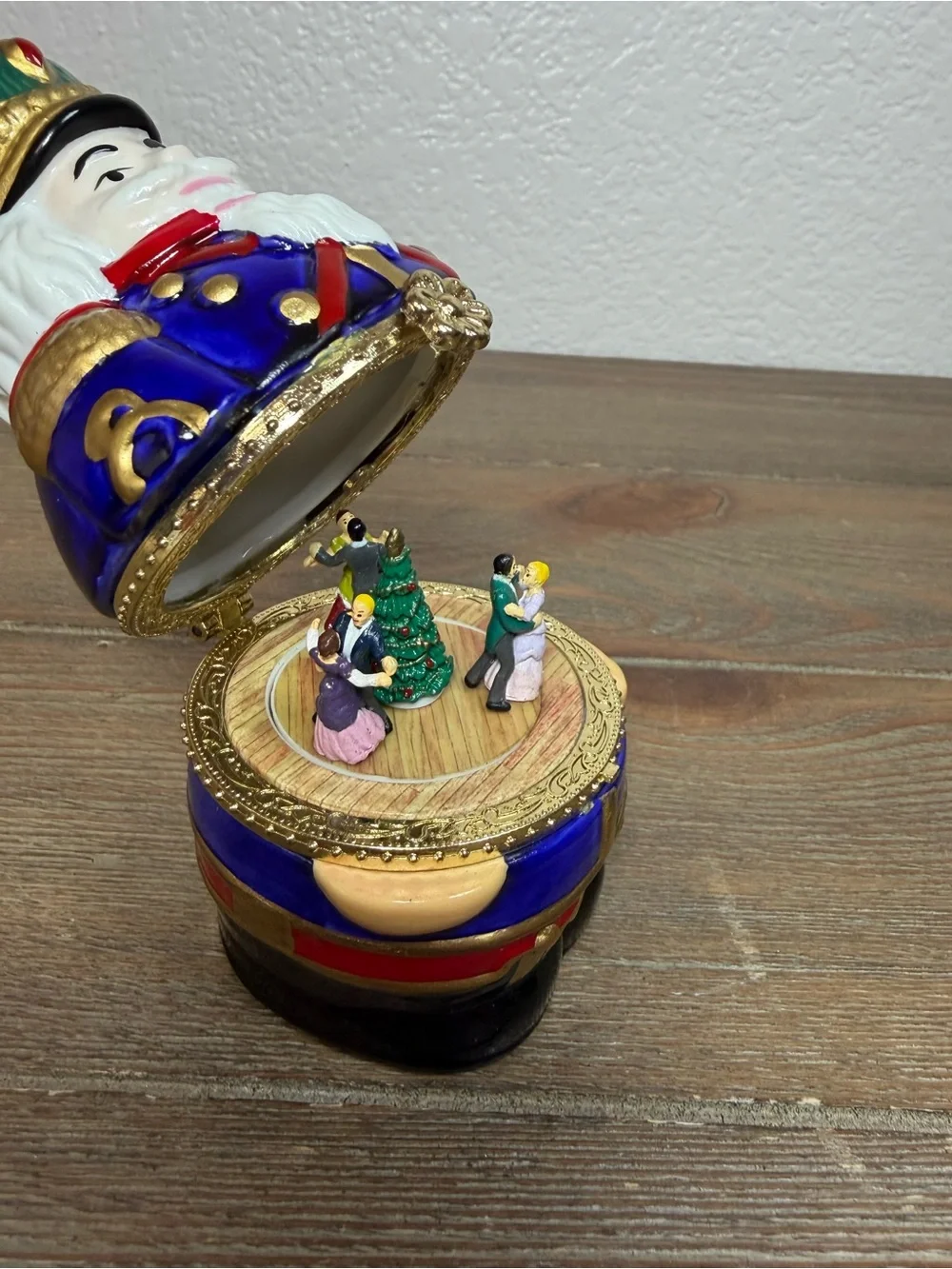 Mr. Christmas Hinged Music Box Plays Nutcracker Tiny House Ballroom Dancers 4”
